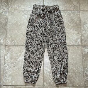 NWT!!!  Leopard Aerie Cargo joggers - size XS